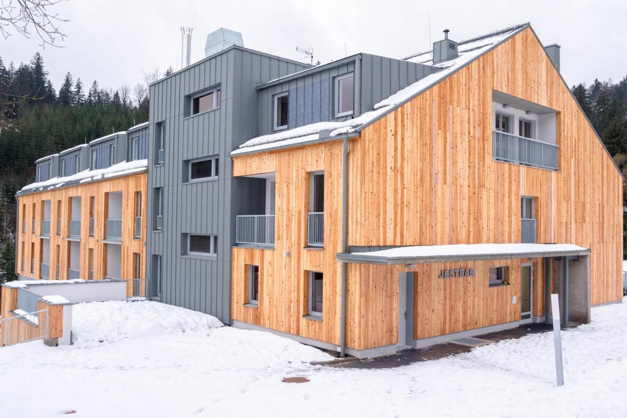 Jestrab 5 Apartmán *