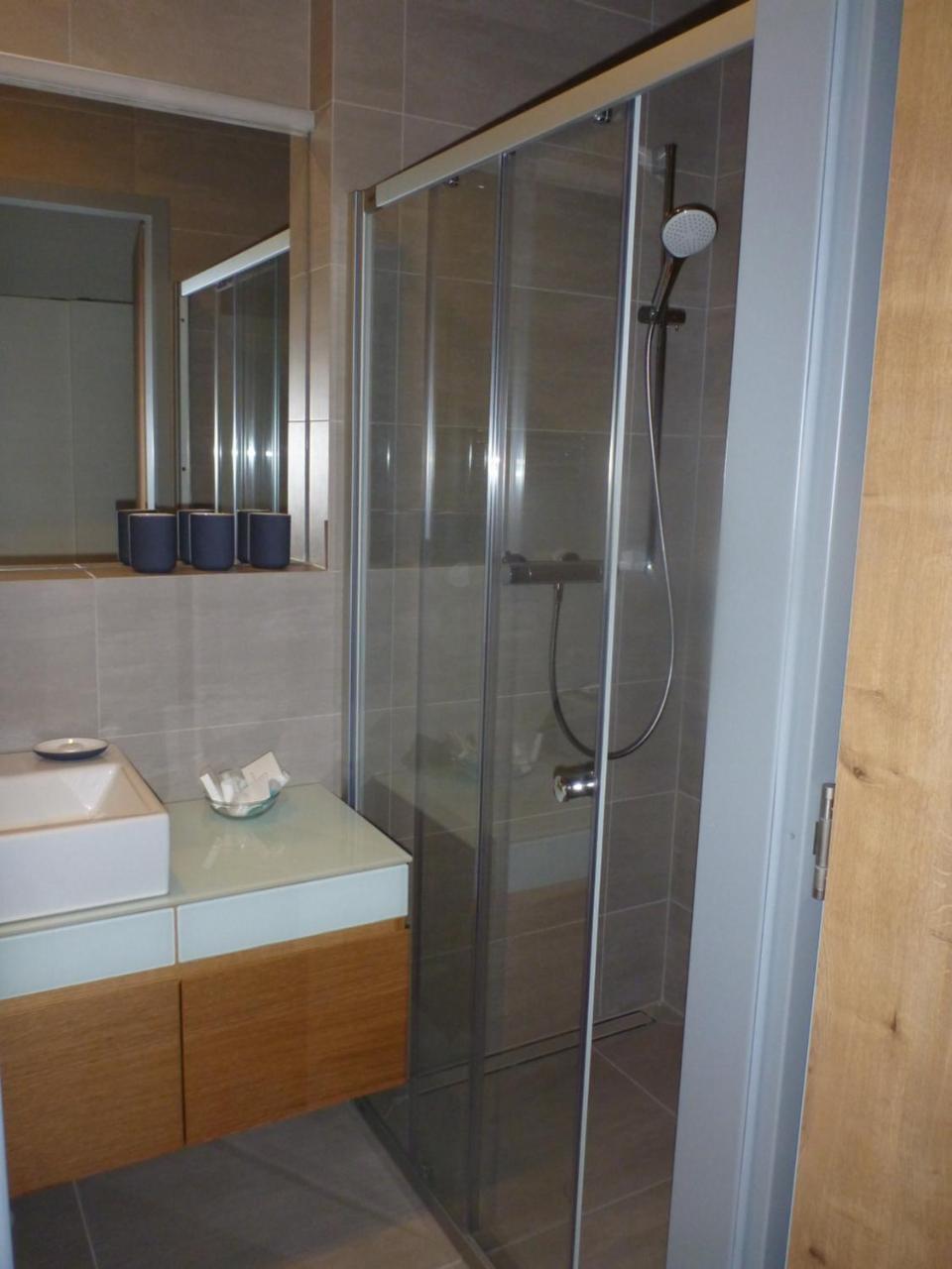 Apartment Jestrab 5 *